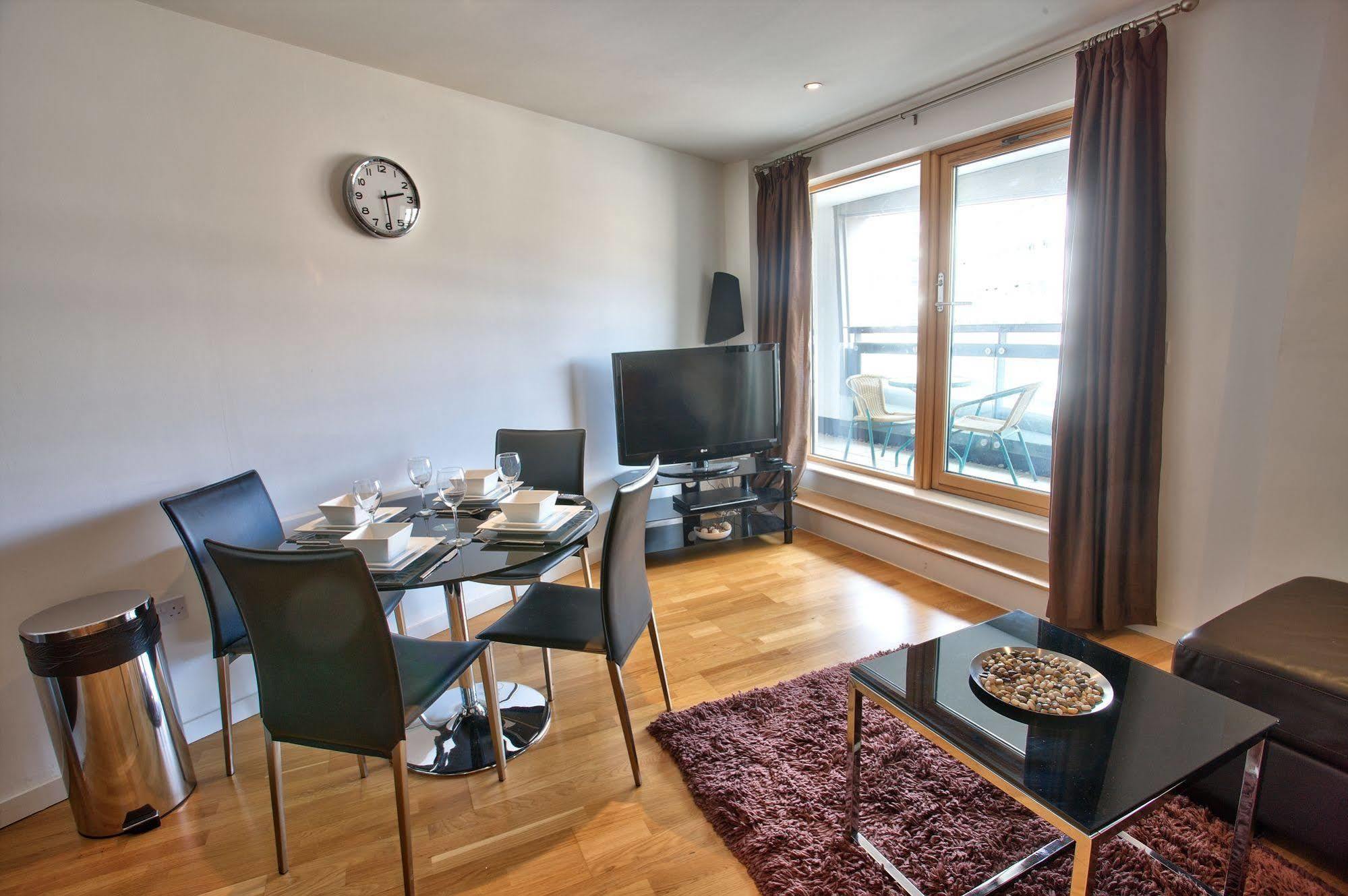 לידס Quay Apartments Leeds מראה חיצוני תמונה